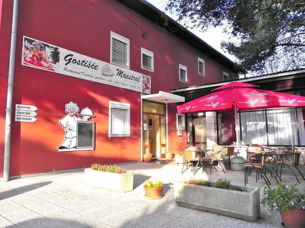 马斯特拉尔住所酒店 波尔托罗 外观 照片